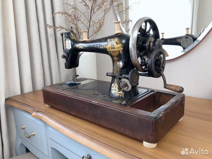 Швейная машина Singer