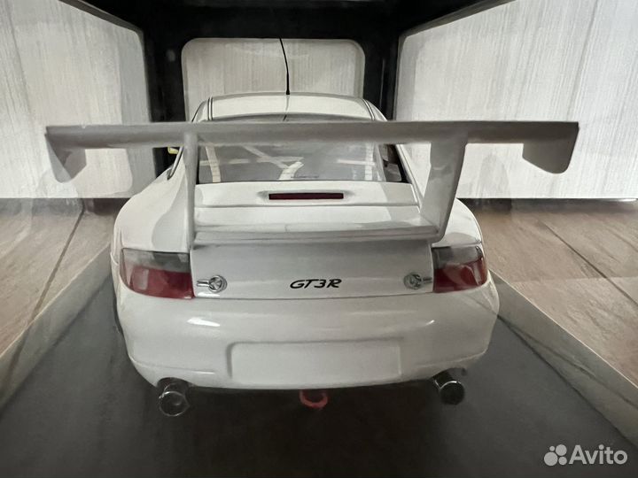 1/18 Autoart 77822 Porsche 911 GT3R (White)