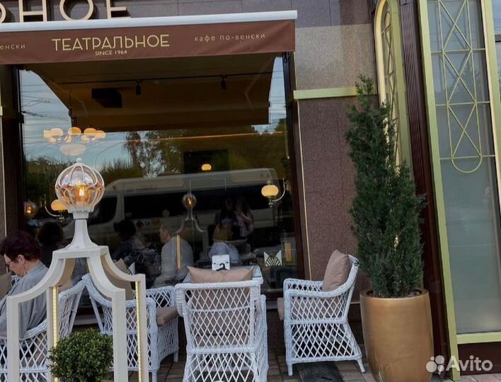 Мебель из ротанга для кафе и ресторанов