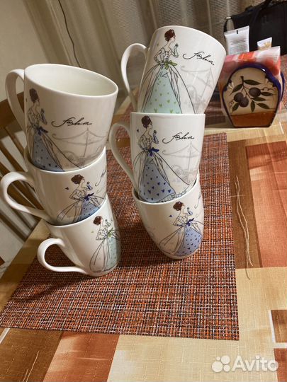 Кружки фарфоровые с особенным рисунком