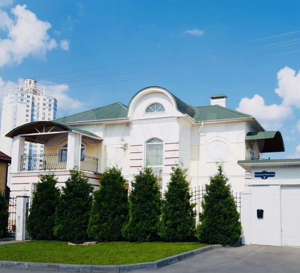 Дом 510 м² на участке 12 сот.