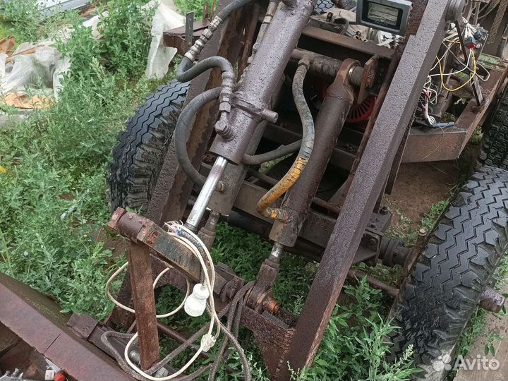 Мини-трактор, 2011