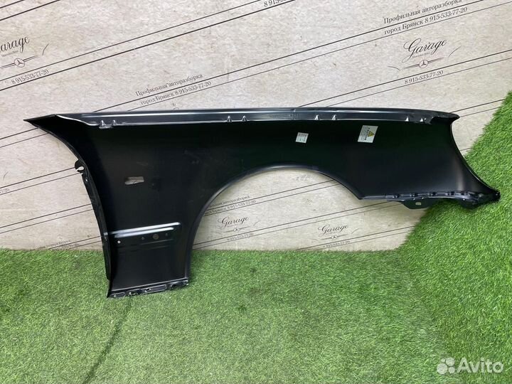 Крыло переднее левое