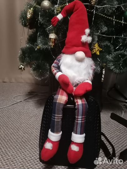 Сидящий гном