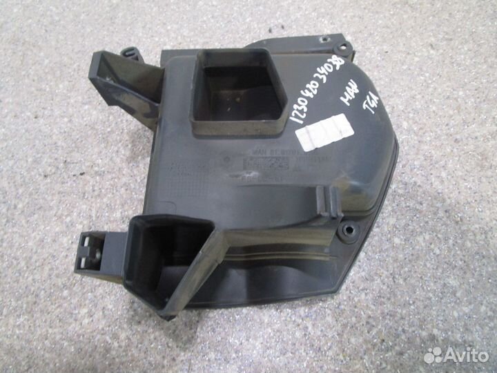 Накладка торпедо MAN 81617010155