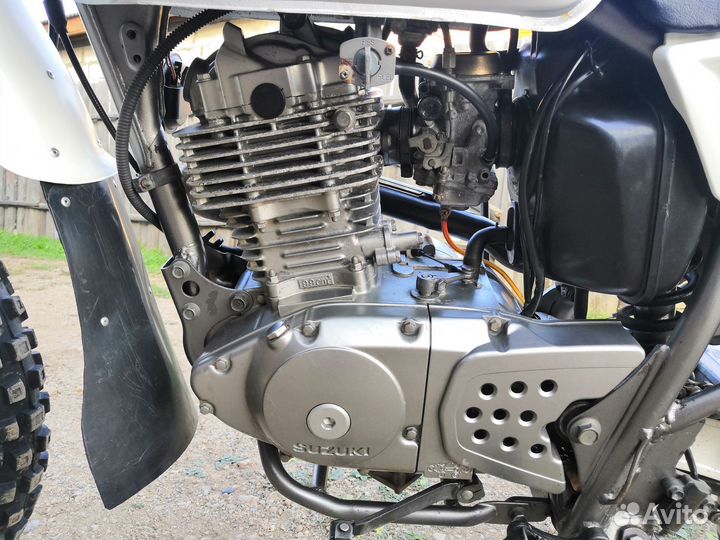 Suzuki djebel 200
