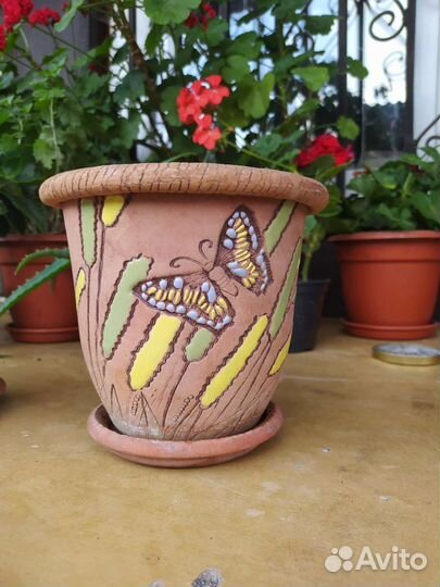 Глиняное кашпо