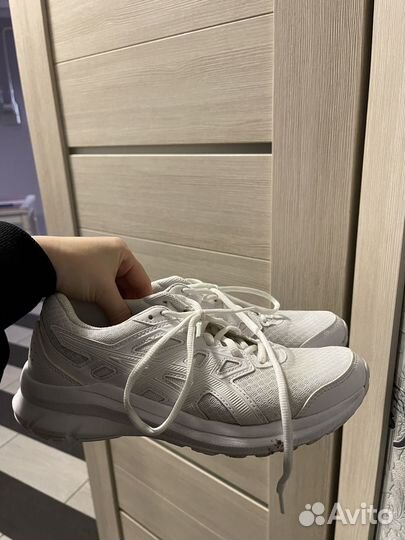 Кроссовки asics