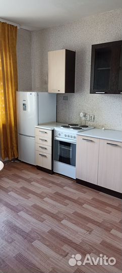 Продам кухонный гарнитур бу