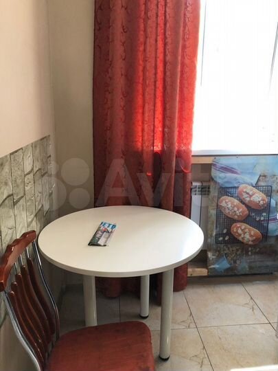 2-к. квартира, 50 м², 3/3 эт.