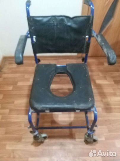 Инвалидное кресло санитарное