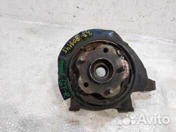 Кулак задний левый Ниссан