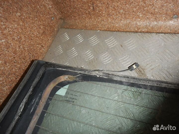 Стекло двери багажника, Toyota (Тойота) -corolla 1