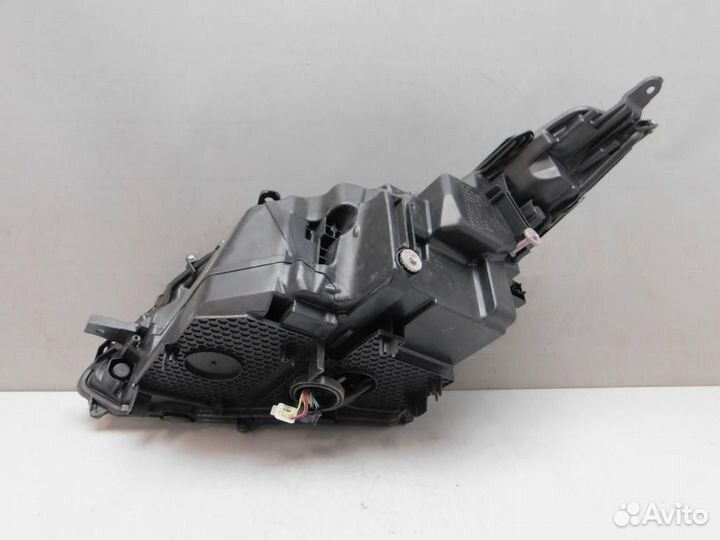 Фара правая Lexus RX200t/RX300/RX350/RX350L/RX450h