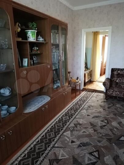 4-к. квартира, 77 м², 1/2 эт.