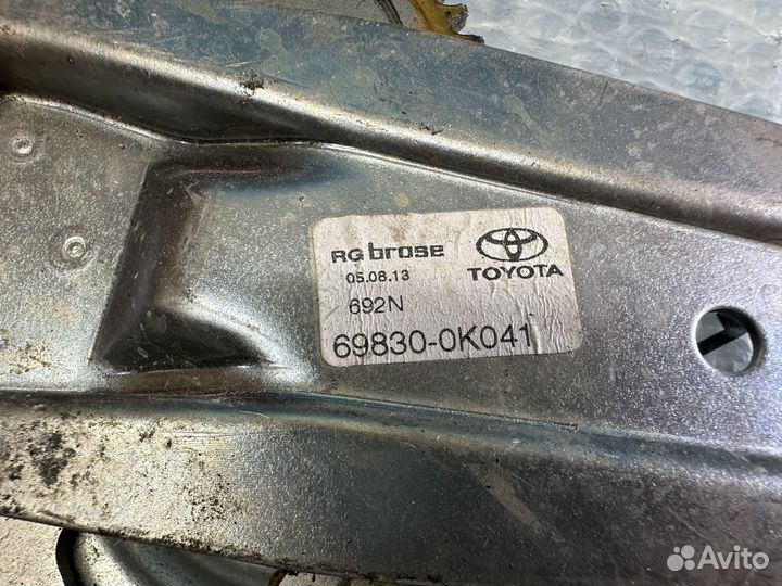 Toyota Hilux стеклоподъемник заднего правого окна