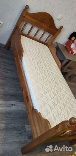 Детская кровать с матрасом бу