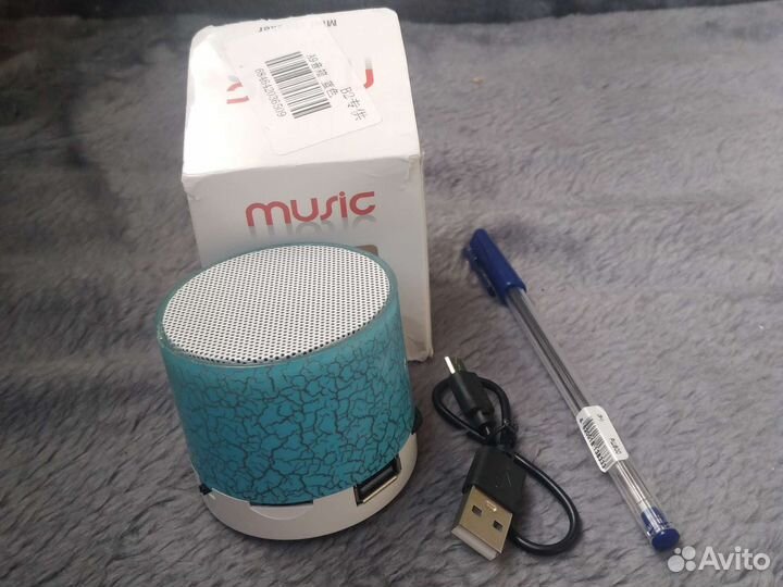 Беспроводная блютуз колонка