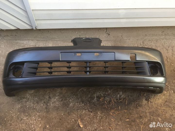 Бампер передний Ниссан Тиида 04-06