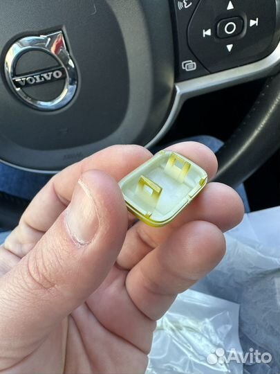 Кнопка зажигания Volvo start/stop