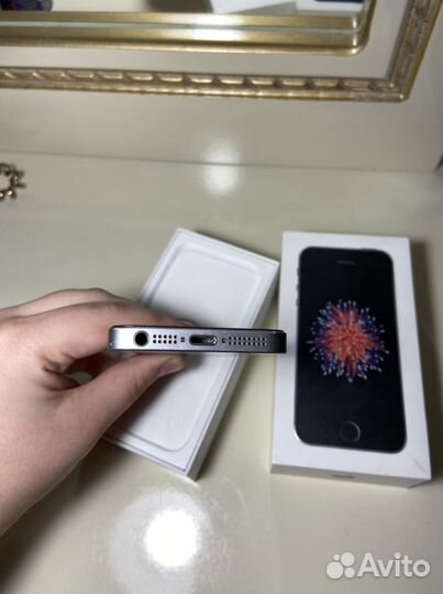 Телефон iPhone