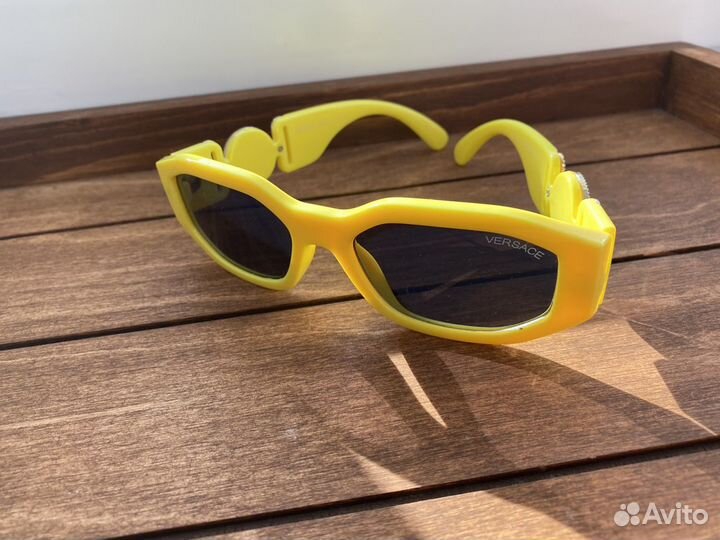 Солнцезащитные очки