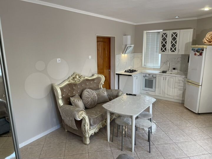 Комната 40 м² в 2-к., 1/3 эт.