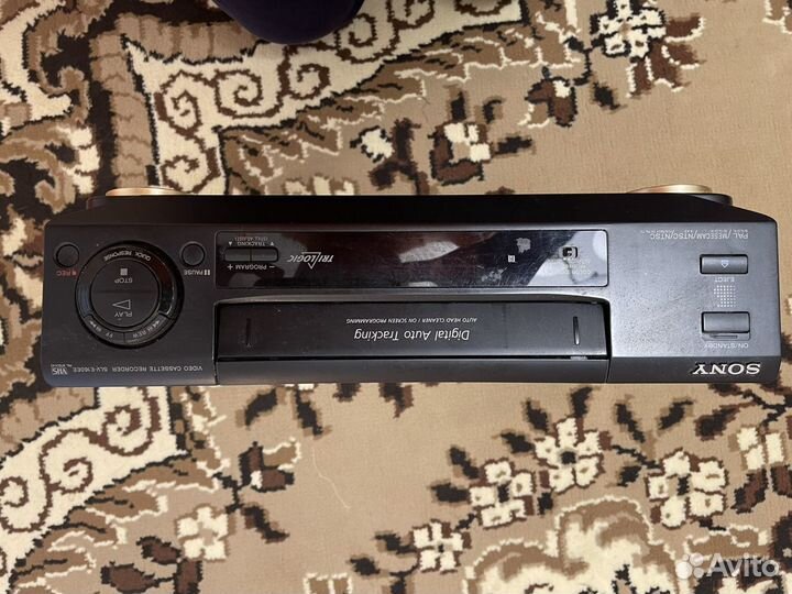 Видеомагнитофон