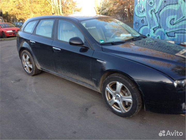 Разбор на запчасти Alfa Romeo 159