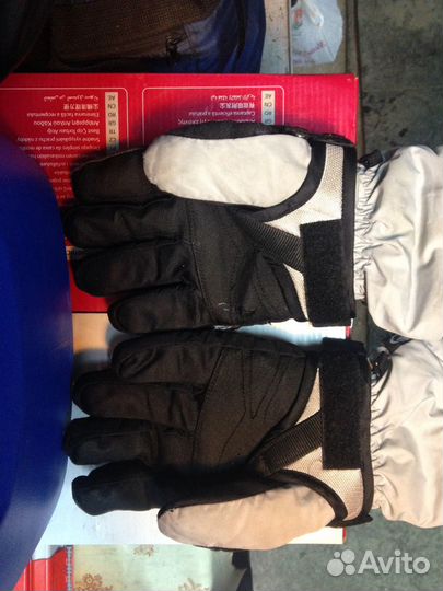 Перчатки горнолыжные