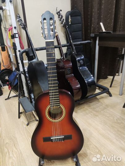 Классическая гитара 3/4 Valencia- Валенсия