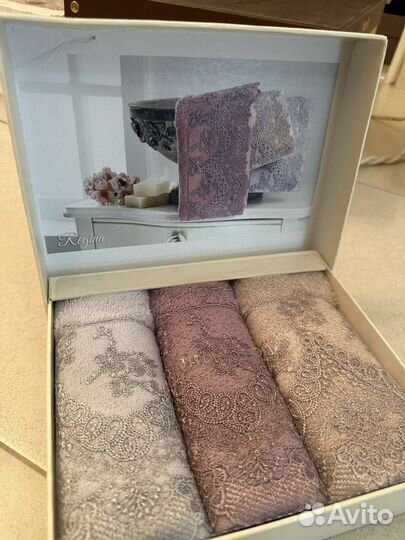 Полотенца разные новые