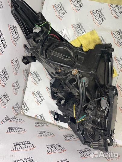 Фара ксеноновая передняя правая Infiniti G37 G37