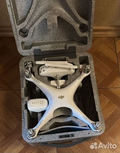 Квадрокоптер dji phantom 4
