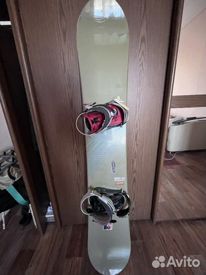Комплект сноуборд и ботинки