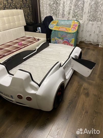 Детская кровать машина бу с матрасом