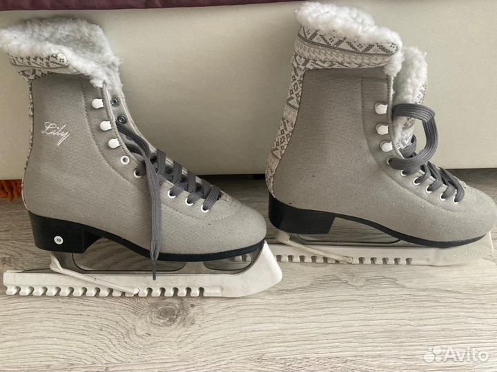 Коньки женские 39