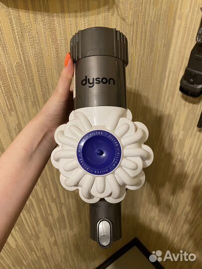 Пылесос Dyson DC62, V6, SV03