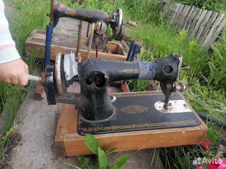 Машинка швейная Зингер