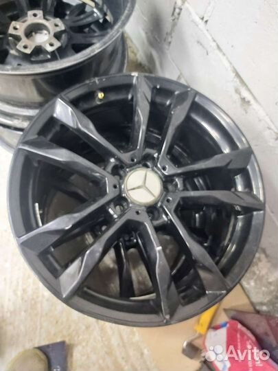 Диски на mercedes r18