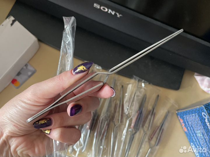 Пинцет, зажим