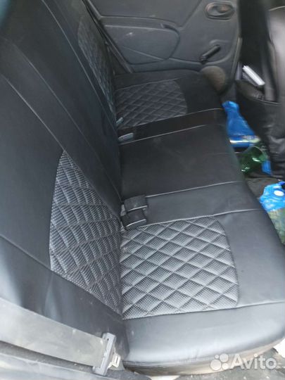 Чехлы на автомобильные сидения