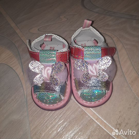 Сандали для девочки