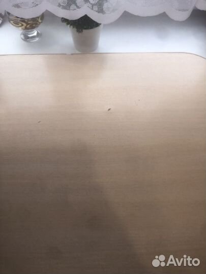 Кухонный стол