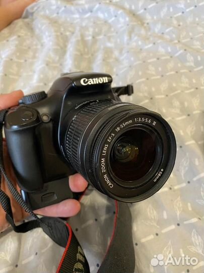 Зеркальный фотоаппарат Canon EOS 1100D