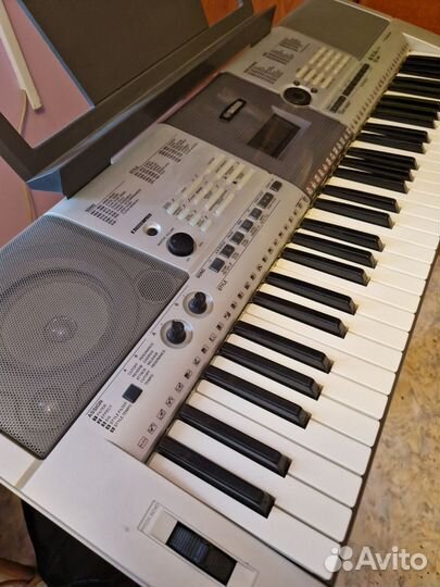 Синтезатор Yamaha E443