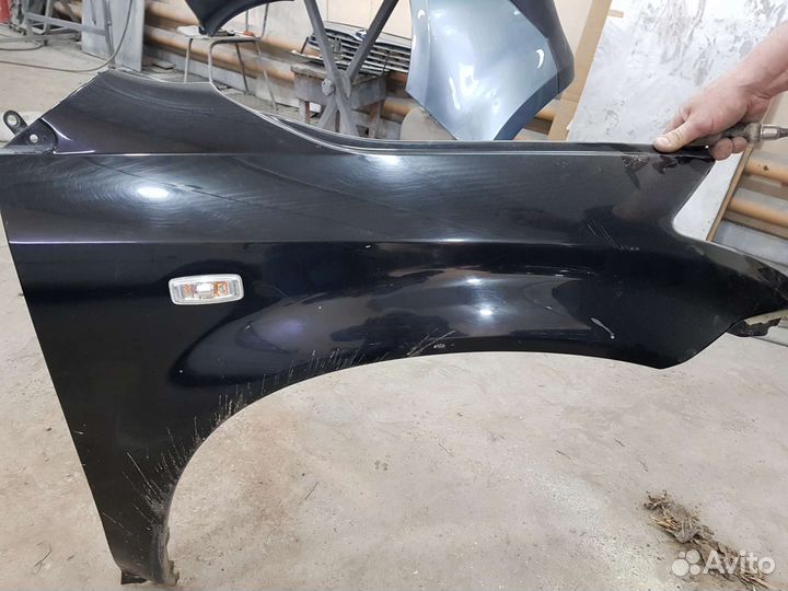 Крыло правое переднее б/у на Ниссан Мурано 2007г