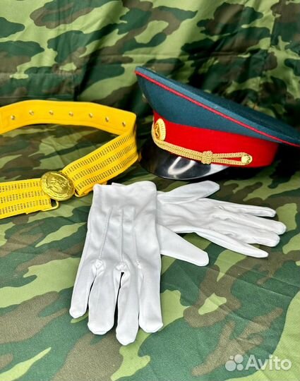 Перчатки парадные белые