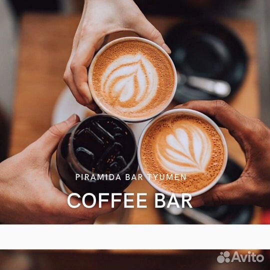 Шоу пирамида из бокалов