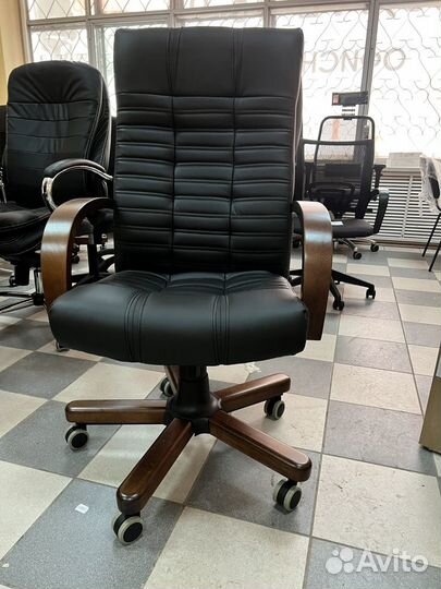 Кресло, новое с выставки, Атлант эко, дерево натур